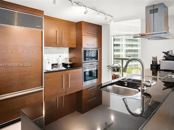 495 Brickell Ave, Miami, FL
