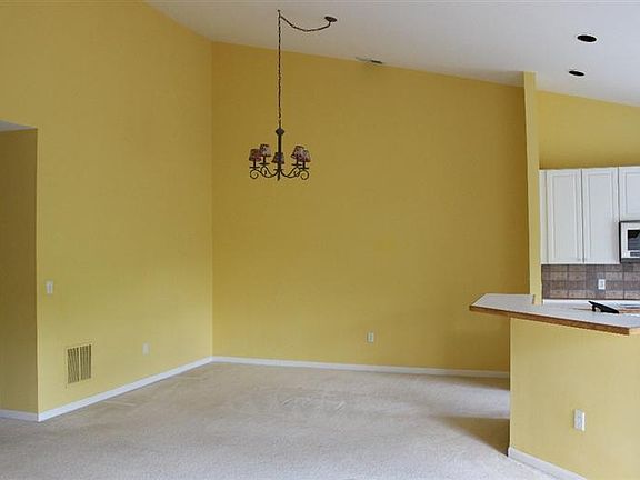 3rd image of 1848 Harmon Dr