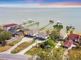 4203 Bayshore Dr, Bacliff, TX 77518