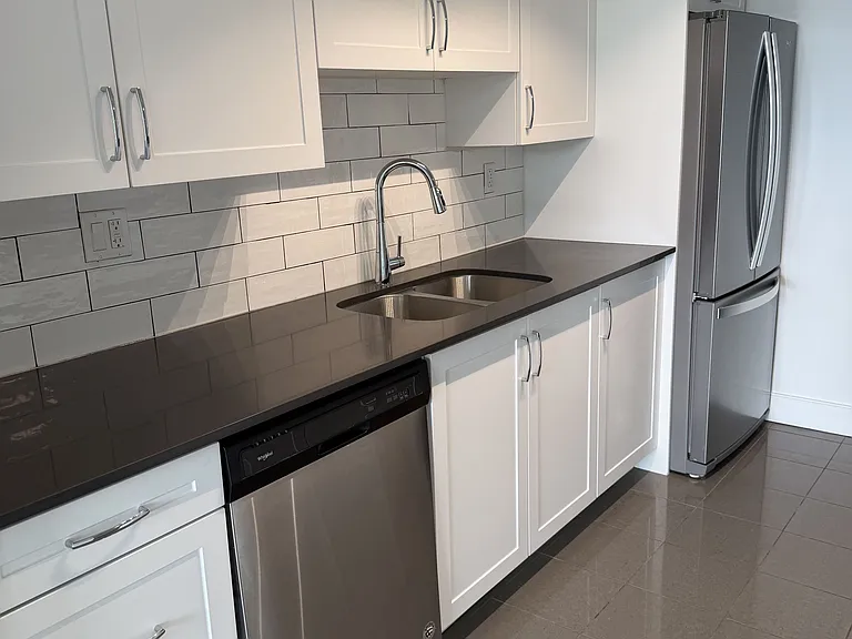 147 Wellington St W #614 — Photo 6
