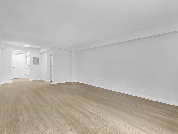 4th image of 165 E 66th St APT 5H