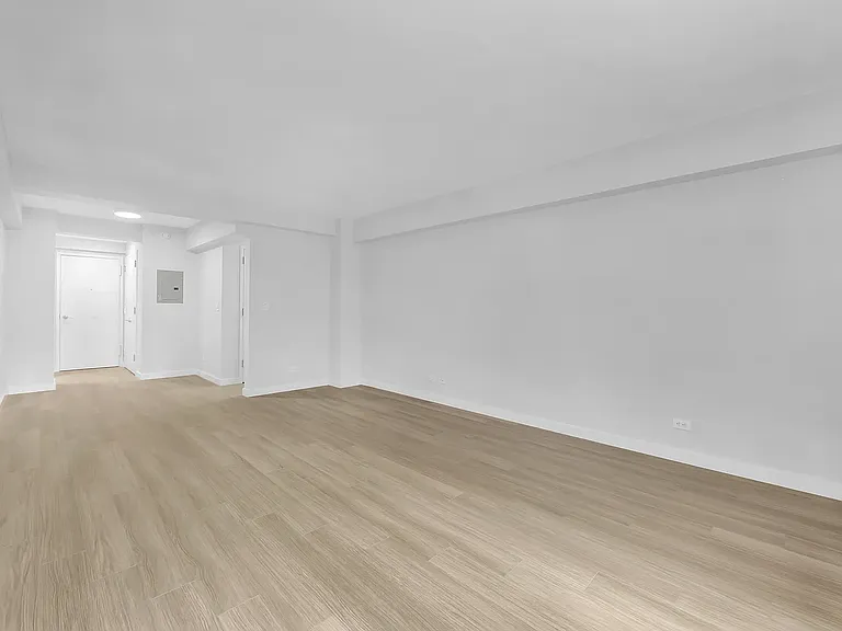 165 E 66th St #5H — Photo 4