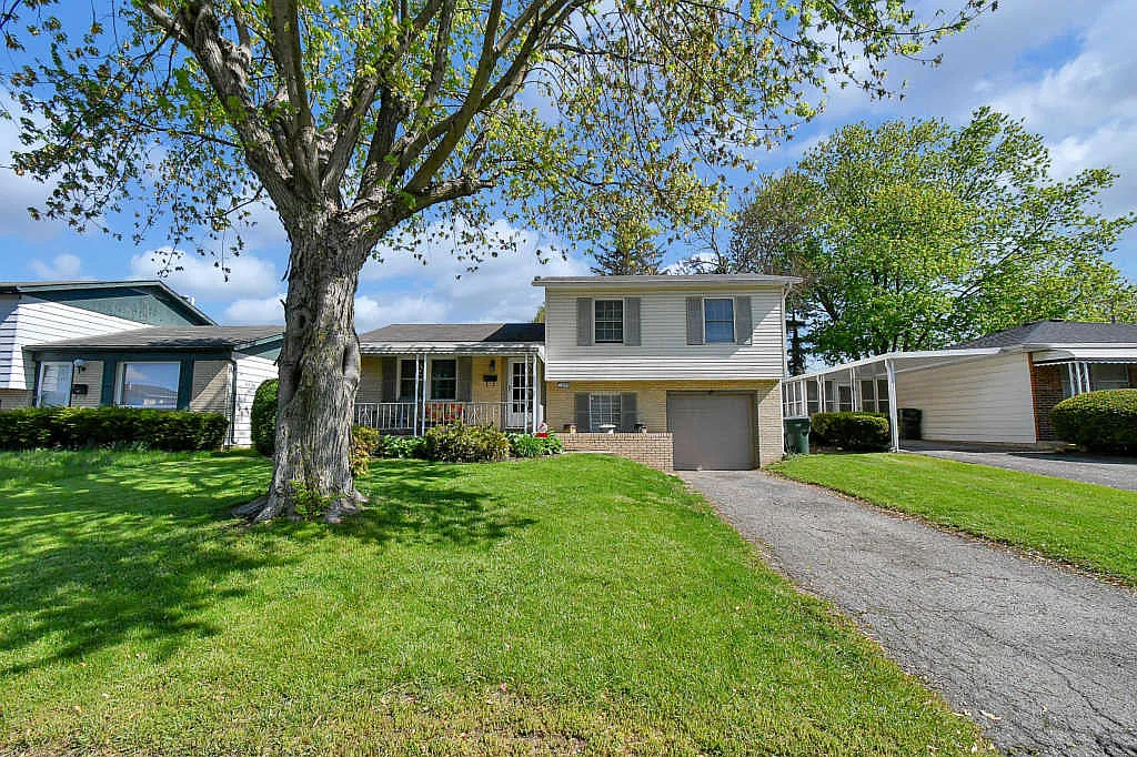 1442 Wayland Dr photo 1