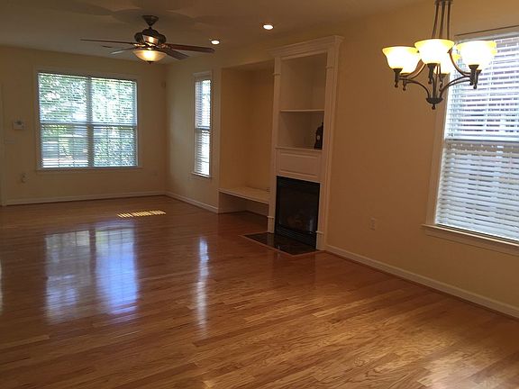 3rd image of 1192 Belmeade Dr