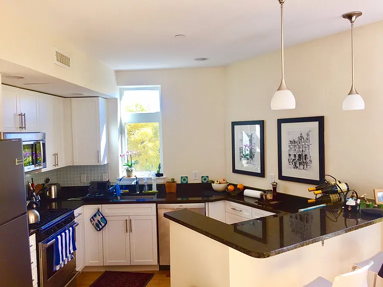 7-9 Cameron Ave #301 — Photo 1