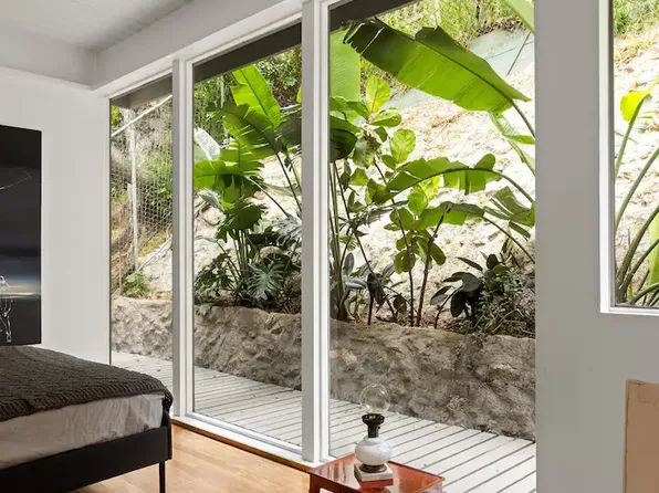 8510 Oak Ct, Los Angeles, CA 90046
