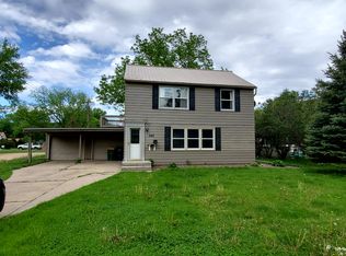 348 1st St E, Tracy, MN 56175