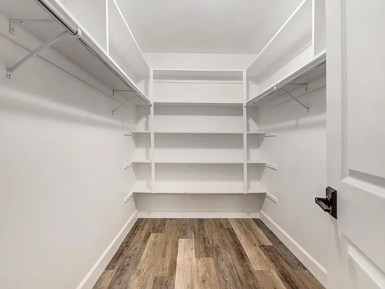 357 San Marin Dr — Photo 15