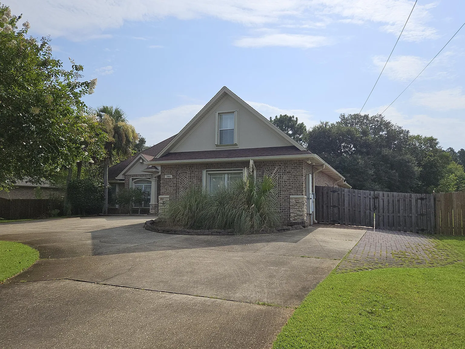 4 bed, 3.0 bath, 3016 sqft, $2,375 — Photo 3