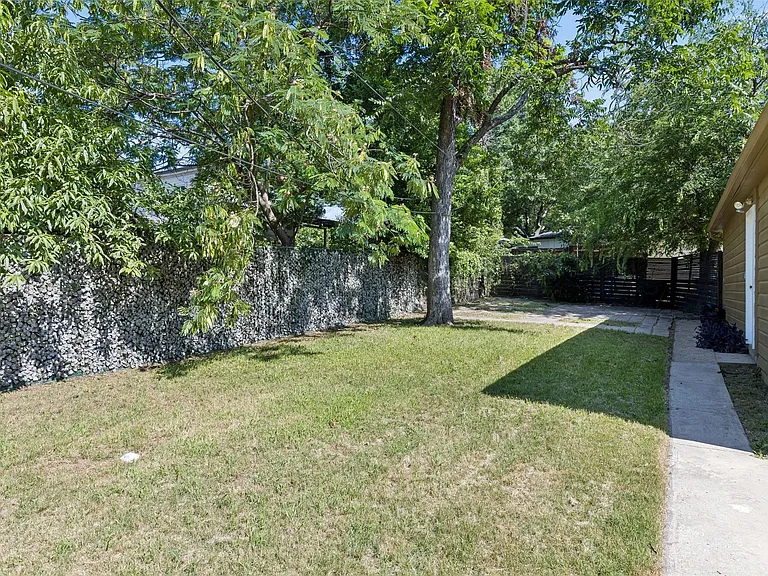 2728 Alco Ave — Photo 24