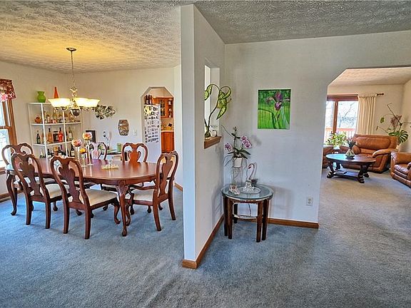5th image of 524 Greensward Dr