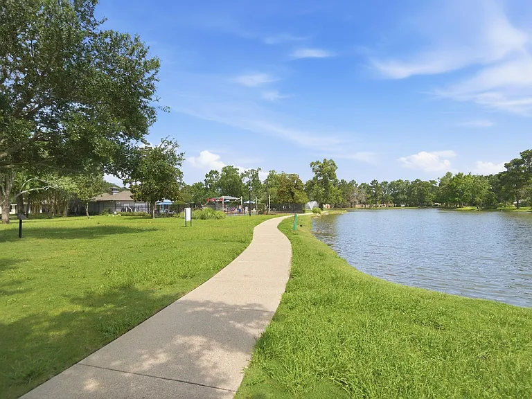 14535 Mountain Cliff Ln — Photo 35