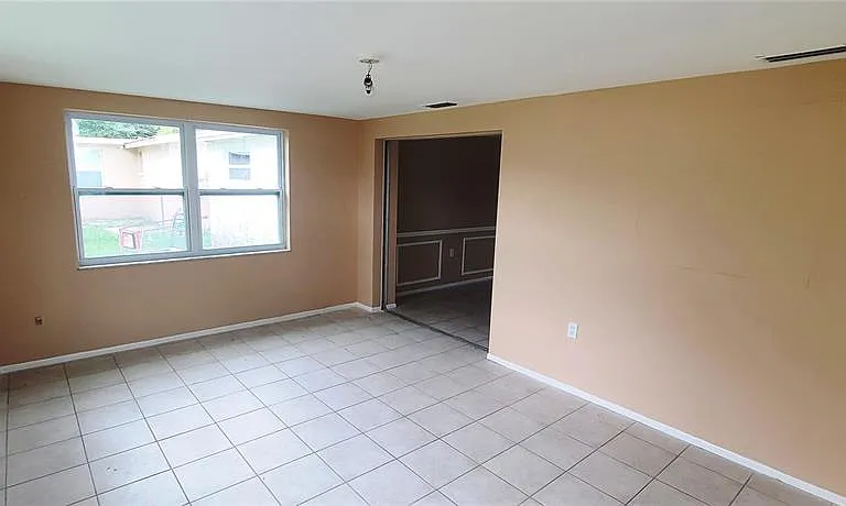 5305 Hawk Dr — Photo 5