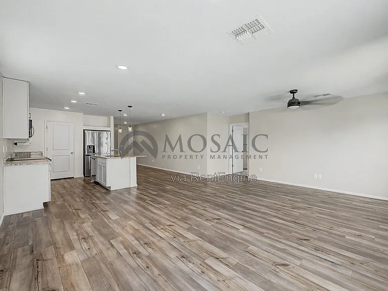 1304 W Inca Dr — Photo 11