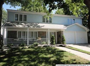 523 Arlene St, Staten Island, NY 10314
