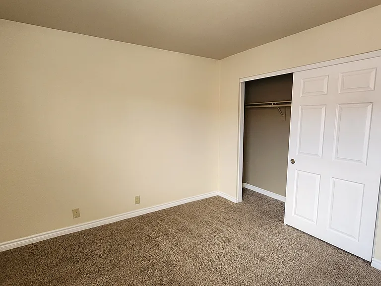 5281 River Glen Dr #228 — Photo 8