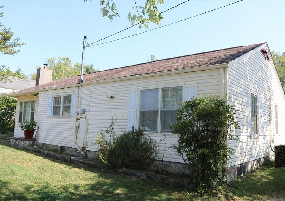 1st image of 509 Crescent Dr