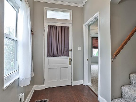4th image of 1523 Kinney Ave