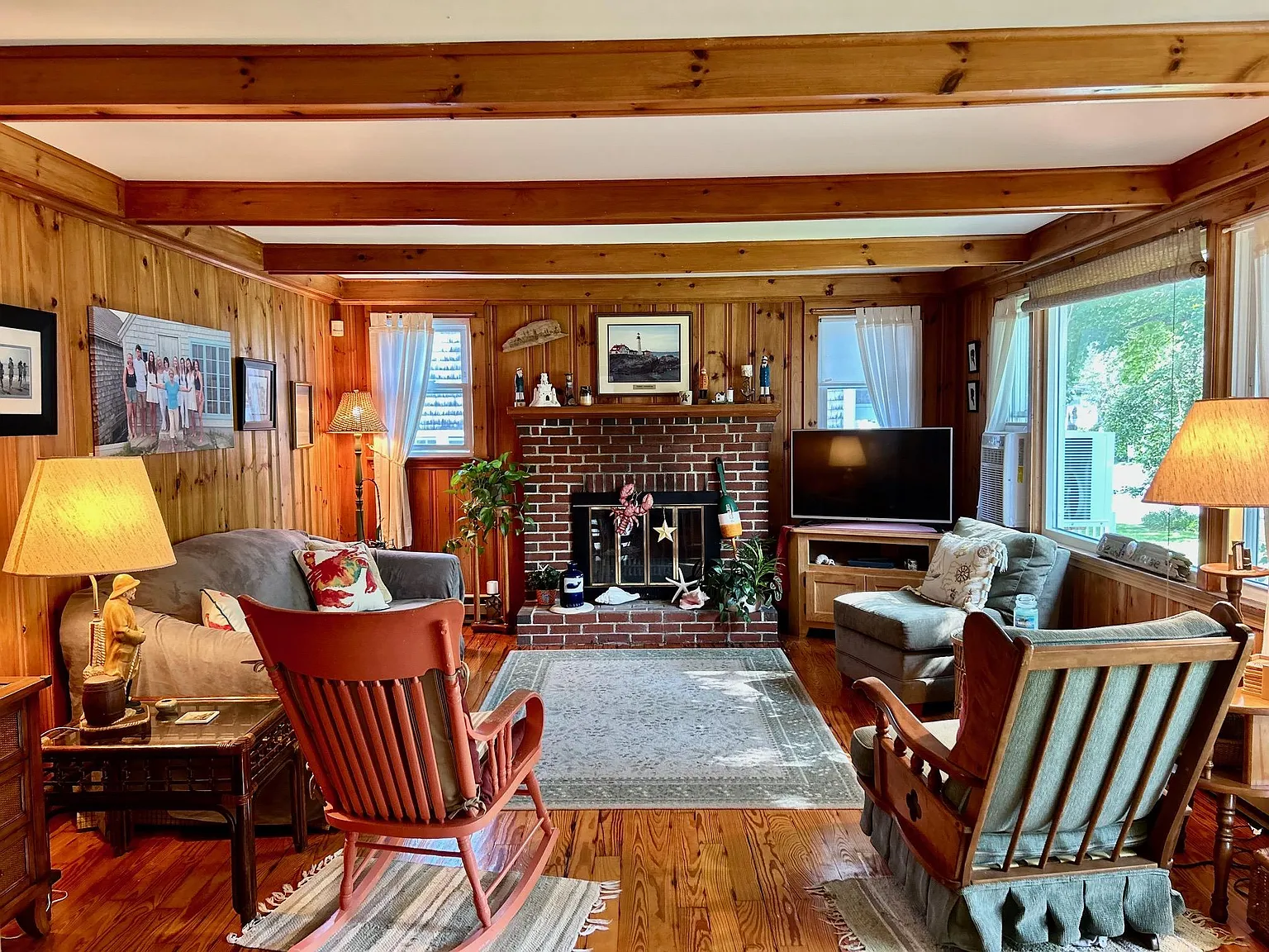 2 bed, 1100 sqft, $2,300 — Photo 2