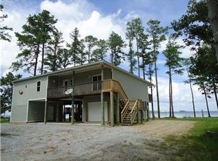 105 Strawhorn Creek Rd, Aurora, NC 27806