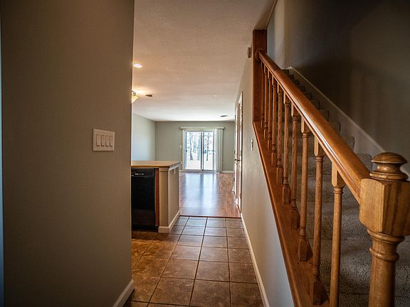 4th image of Lakeshore Ln
