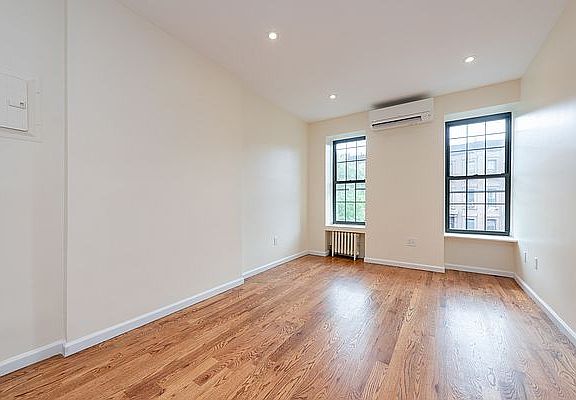 4th image of 207 Van Buren St #2
