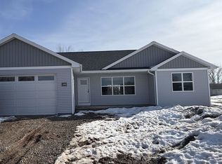1600 Emerson Ct, Green Bay, WI 54313