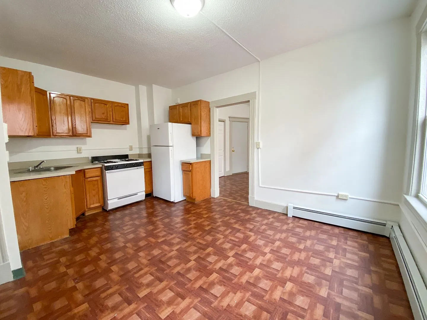 31-33 Bond St / Rosario Properties, LLC — Photo 2