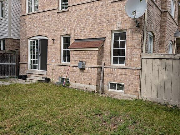 2nd image of 115 Elliottglen Dr