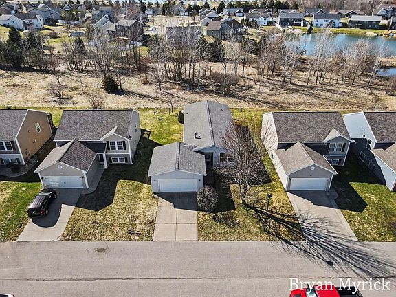3rd image of 6589 Moss Lake Dr