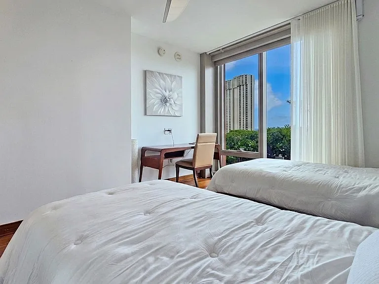 1555 Kapiolani Blvd #802 — Photo 17