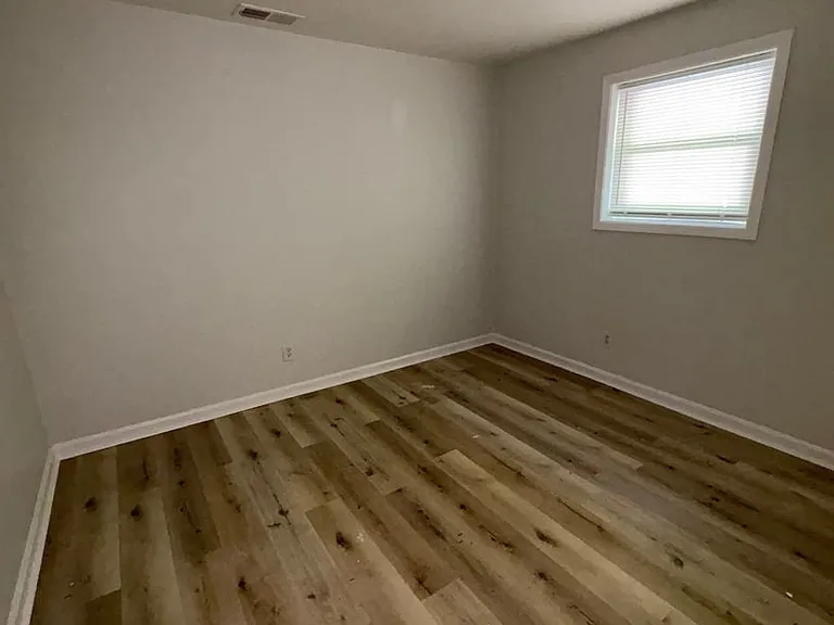 803 Oak St — Photo 12