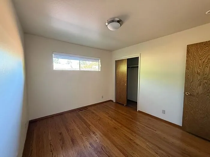 75 Stuart Ct — Photo 9