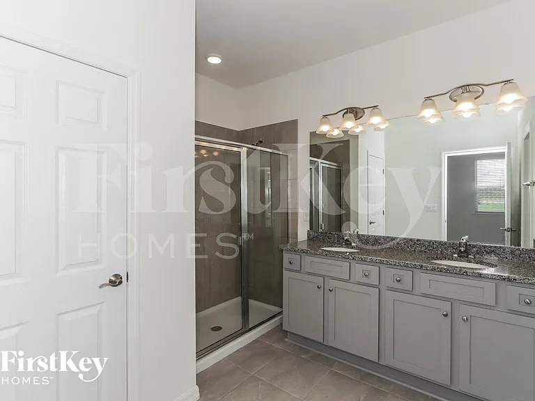 560 Crown Rose Dr — Photo 9