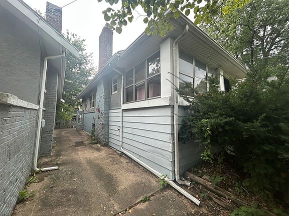 4th image of 702 E Frye Ave