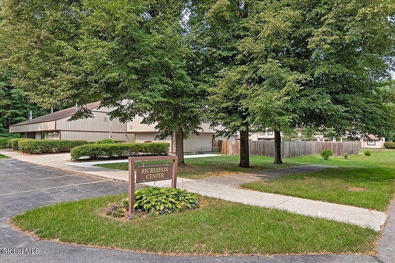 2nd image of 113 Knollwood Terrace