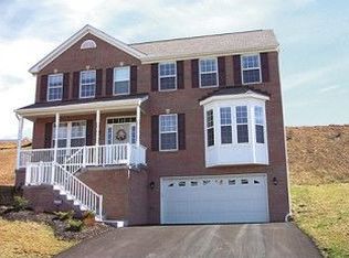 24 Emerald Dr, Bridgeport, WV 26330