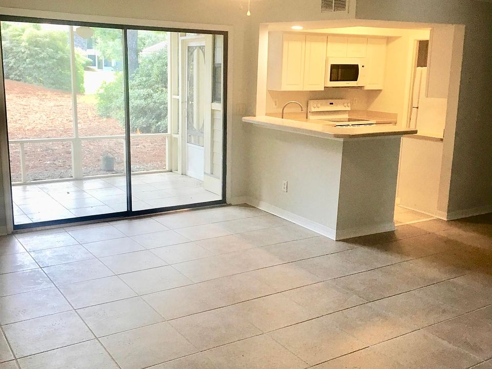 1st image of 1867 Montclair Dr Unit B