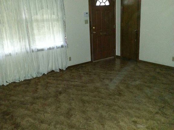 5th image of 17905 E Redwood Dr