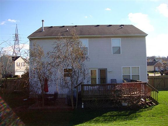 4th image of 121 Green Meadow Ct