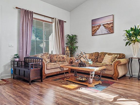 3rd image of 5006 Ridgefield Cir