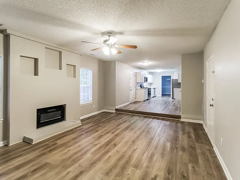 6261 Remington Park — Photo 4