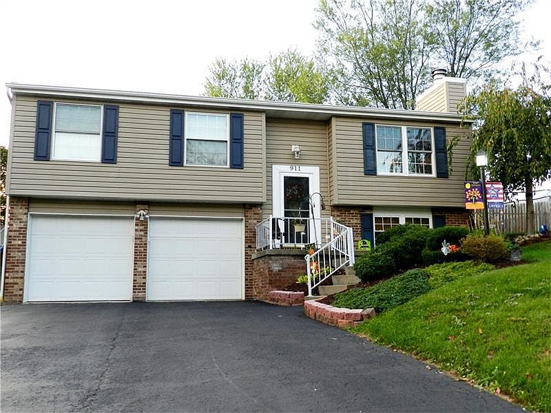1st image of 911 Essex Dr