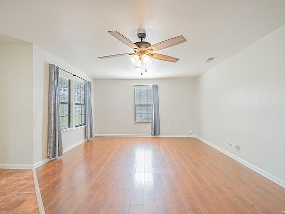 3rd image of 226 EDGE AVE
