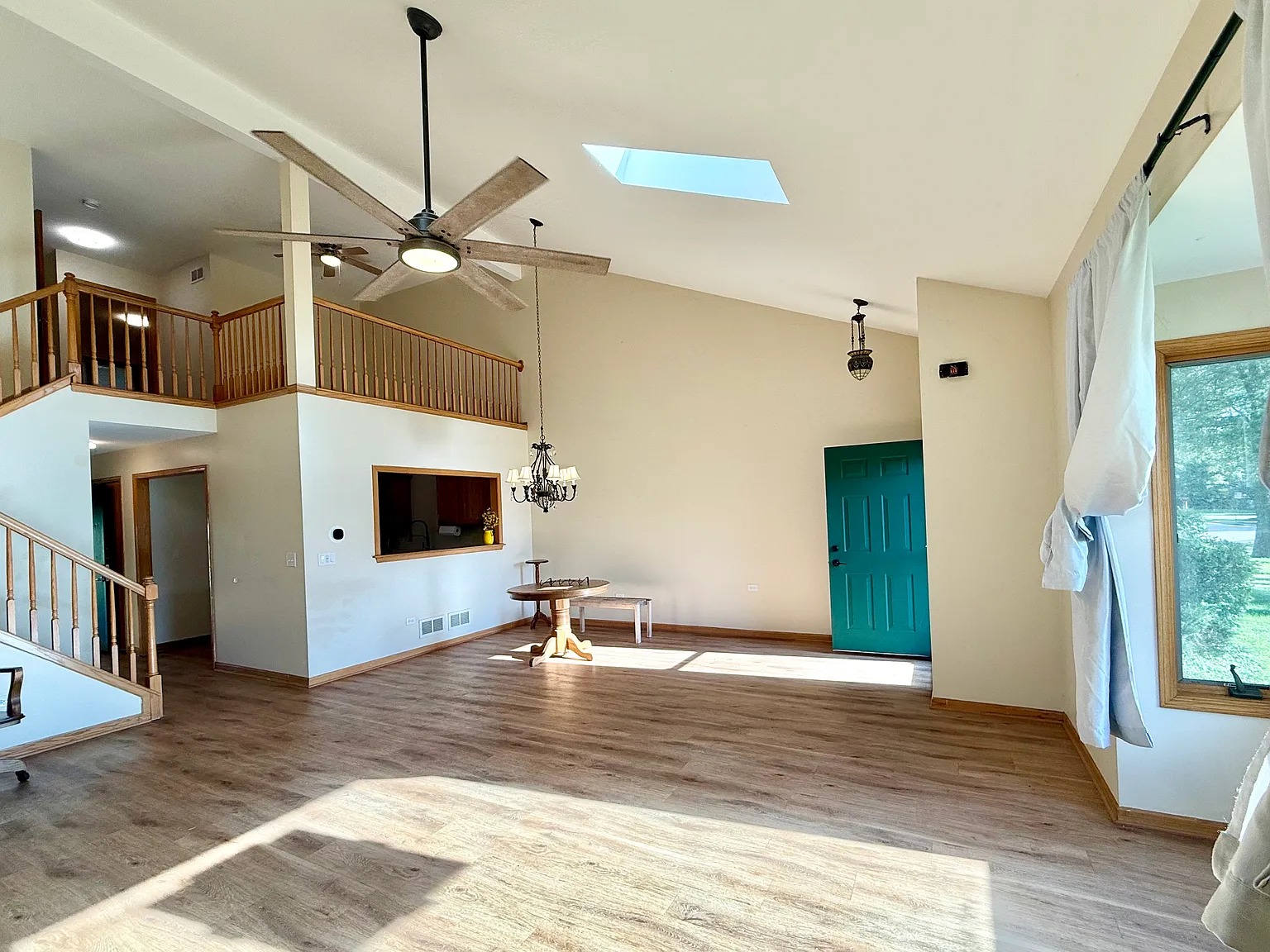 339 N Weston Ave photo 1