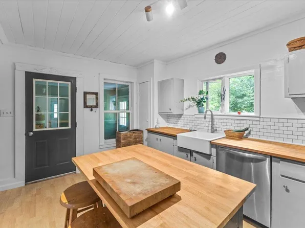 3787 VT Route 100, Duxbury, VT 05676