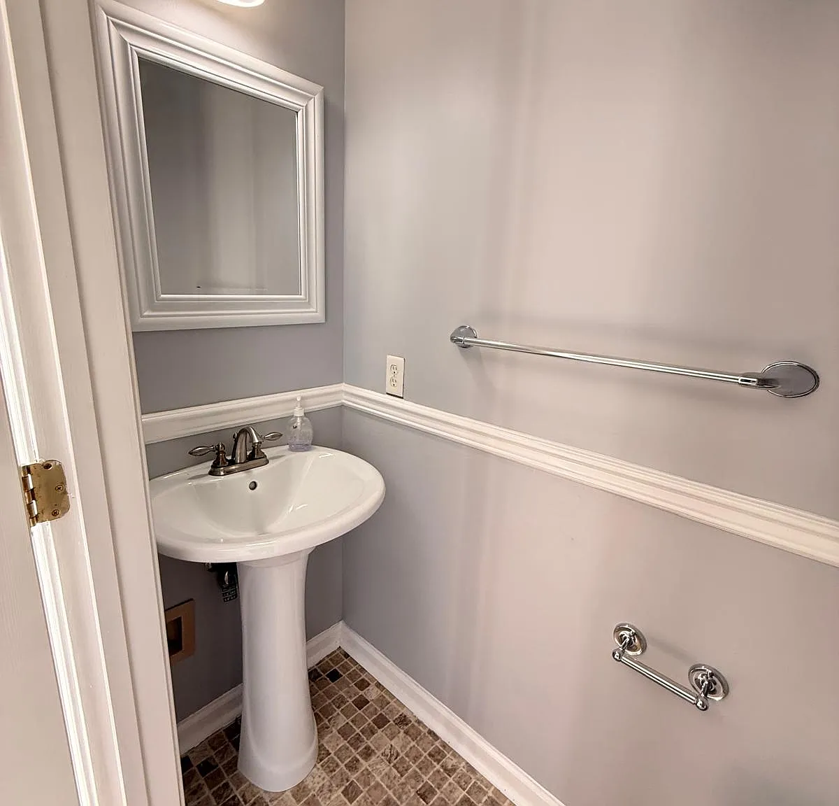 3 bed, 2240 sqft, $3,000 — Photo 4