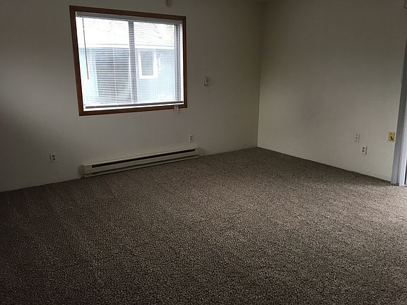 5th image of 907 S 11th Ave