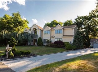 13 Carlton Ct, New City, NY 10956