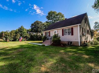 14 Clover Ave, Colonia, NJ 07067